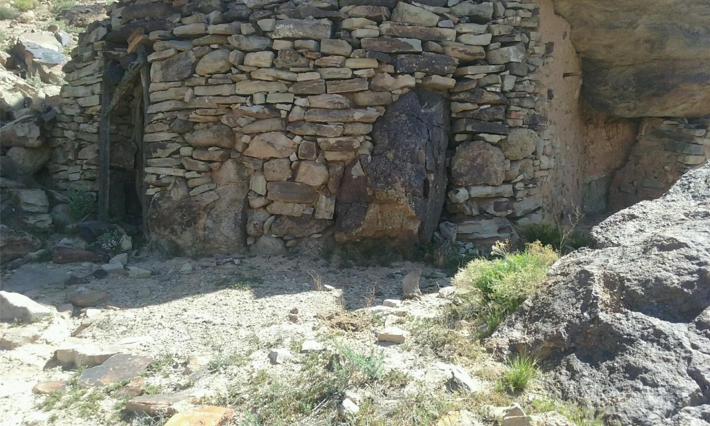 Room-With-Side-Door