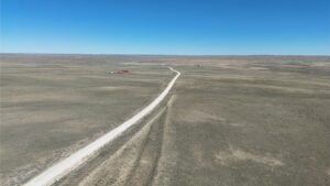 7) view of E Ormsby Rd (property on left)