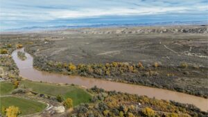 24) view of Bighorn River & property