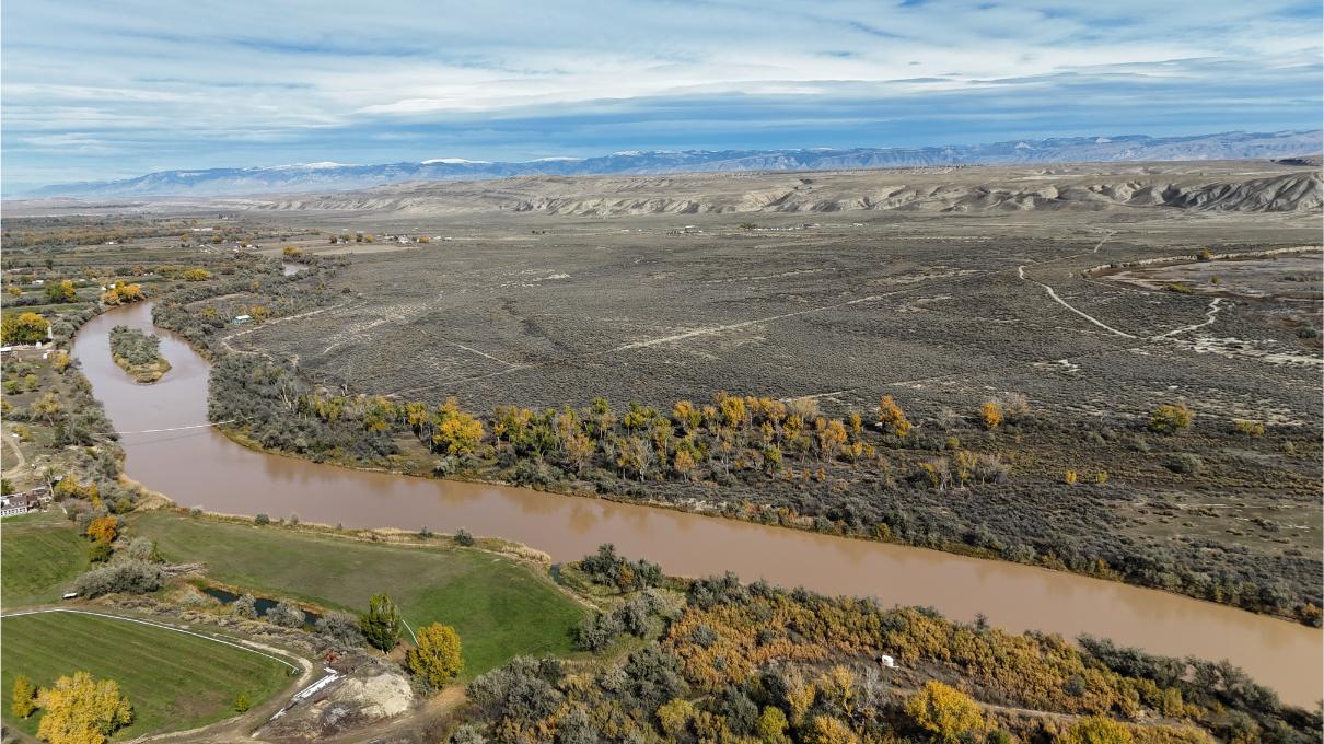 24) view of Bighorn River & property