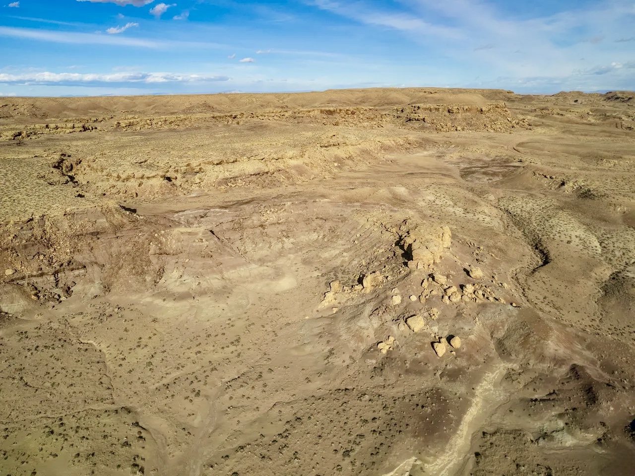 bae9afcc10061305636dca87f66f83a7l-m374143645rd-w1280_h960