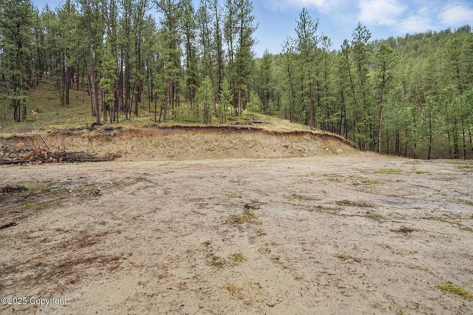 ebfc4c79b81edb85bbca32f359482977-uncropped_scaled_within_1536_1152